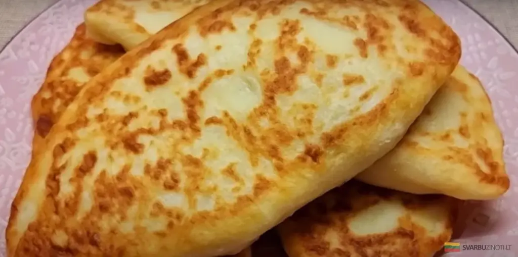 3 ziemniaki i 1 cukinia: placki z pysznym farszem. Prosty przepis