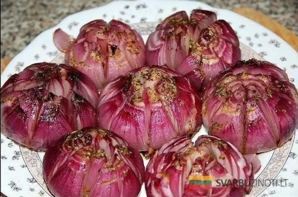 Dlaczego piekę cebulę w piekarniku raz w tygodniu? Niezwykły ratunek dla zdrowia