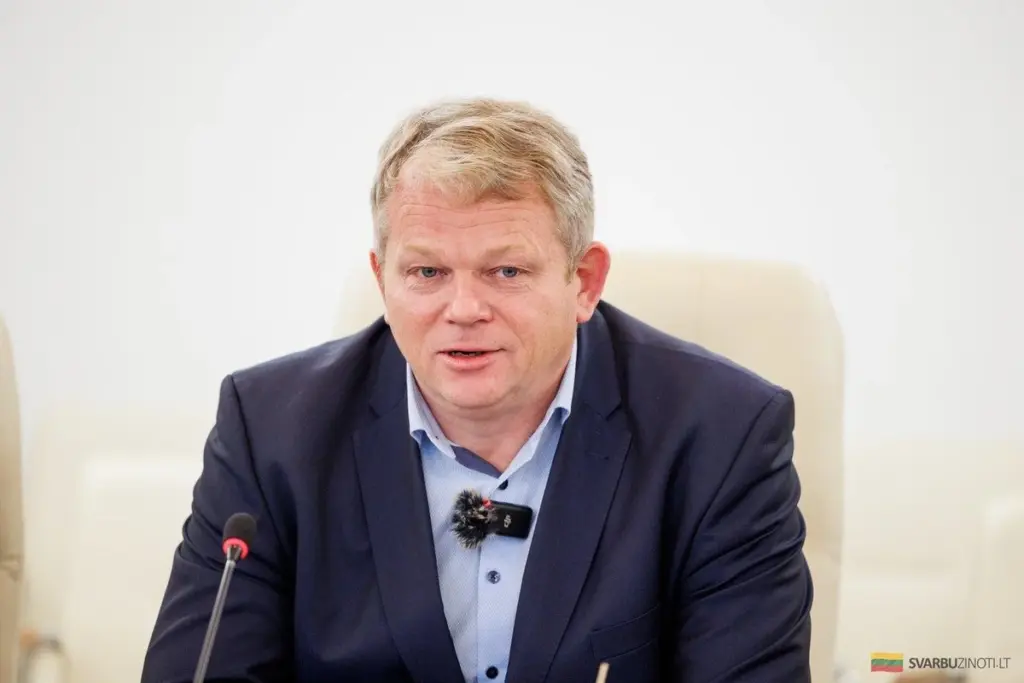 Dlaczego wiceminister rolnictwa i doradca nagle stracili pracę? Minister Palionis ujawnia prawdę