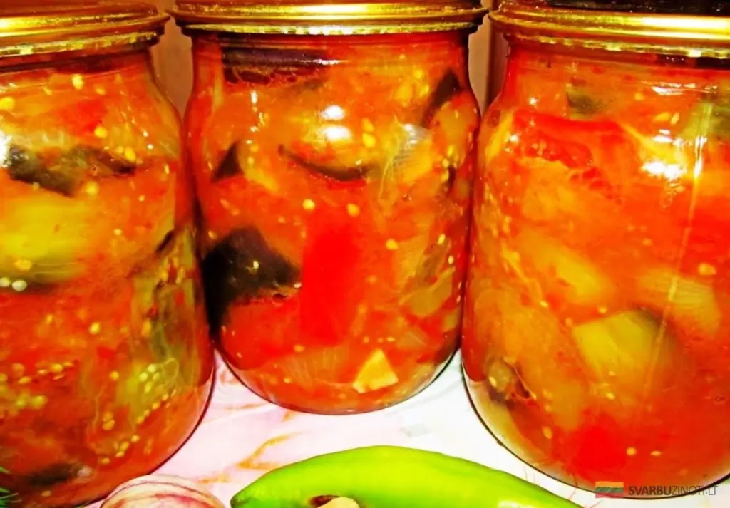 Leczo z bakłażanów na zimę: sekretny przepis naszych mam i babć