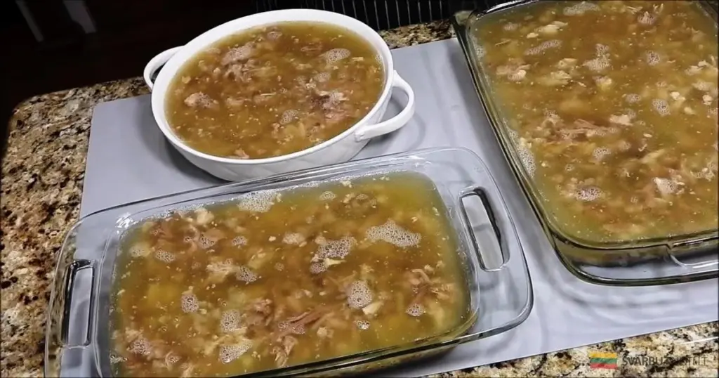 Najlepsza receptura na domowy rosół z nóg wieprzowych i wołowiny – Twój kolagenowy eliksir zdrowia