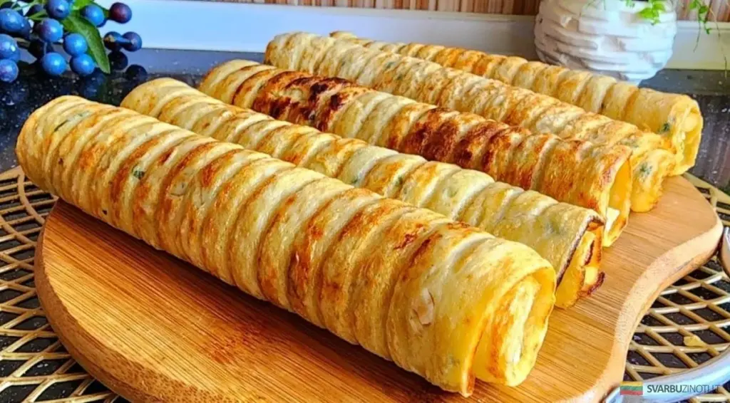 Pierogi ziemniaczane, 2 jajka i mleko – przepis na pyszne, wytrawne rurki, które pokocha cała rodzina