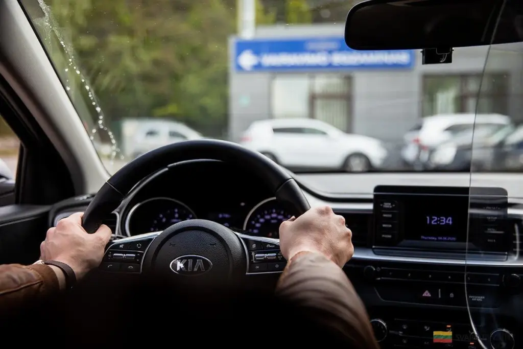 Stres na egzaminie na prawo jazdy: czy to wina systemu, czy braku doświadczenia?