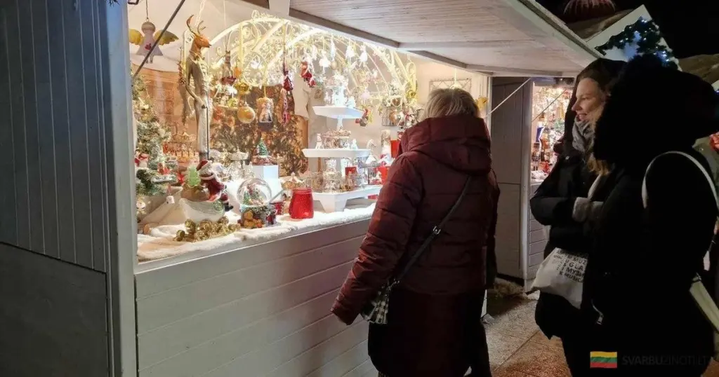 Świąteczne szaleństwo cenowe: Grzane wino w Warszawie 8 euro, w Hamburgu niemal dwa razy taniej