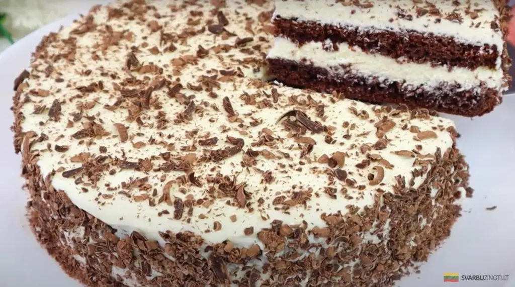 Chcesz wiedzieć, dlaczego ten czekoladowy deser króluje przy herbacie od wieków?