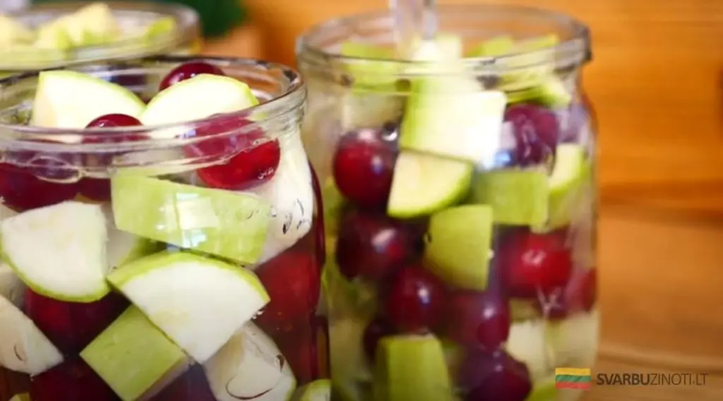 Cukinia z wiśniami na zimę: sekretny przepis, który podbije Twoje serca
