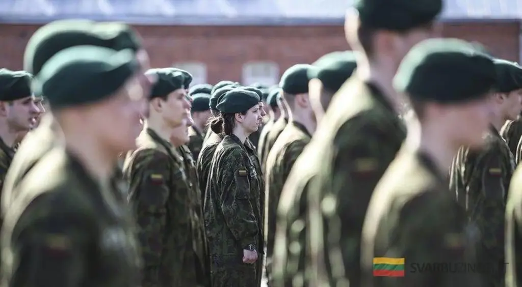 Kobiety do wojska? Ekspert ujawnia niepokojące luki w planach reformy