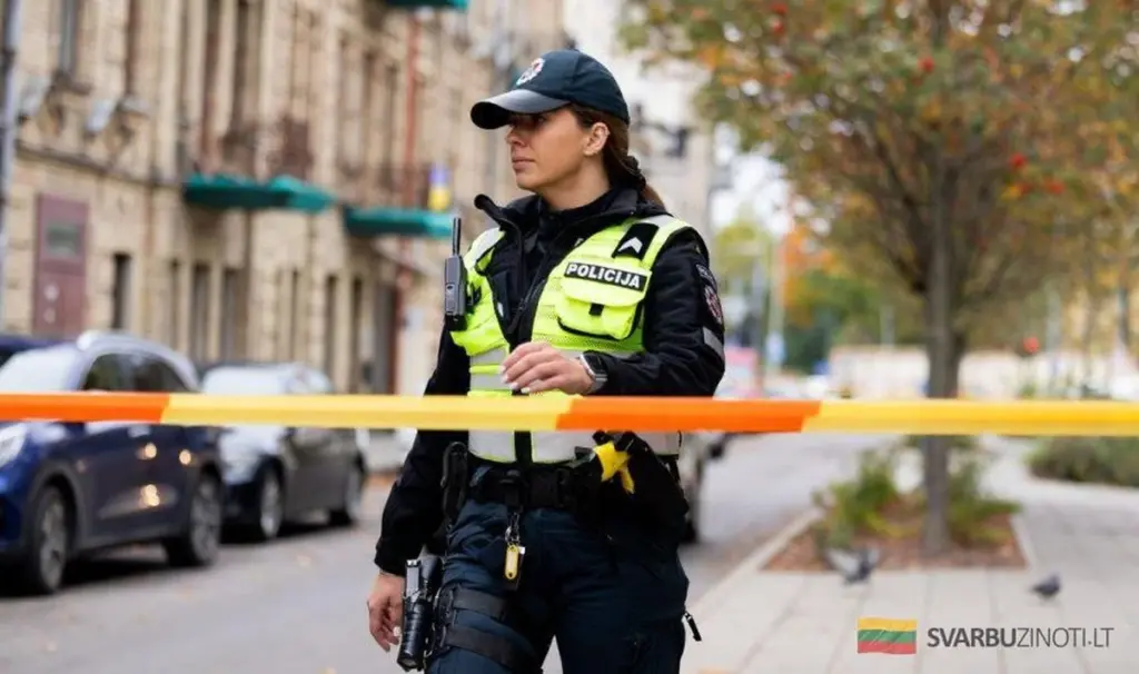 Mrożąca krew w żyłach tragedia: 22-latek oskarżony o bestialskie zabójstwo żony, zostawił ją na parapecie 10. piętra