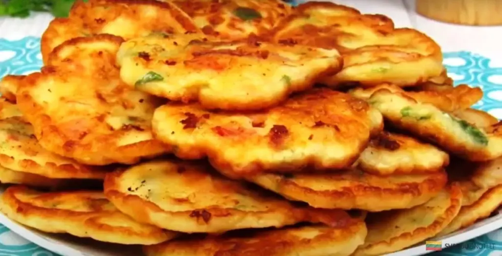 Najszybsze i najsmaczniejsze placuszki z ciasta na kefirze. Idealne dla dzieci do szkoły!