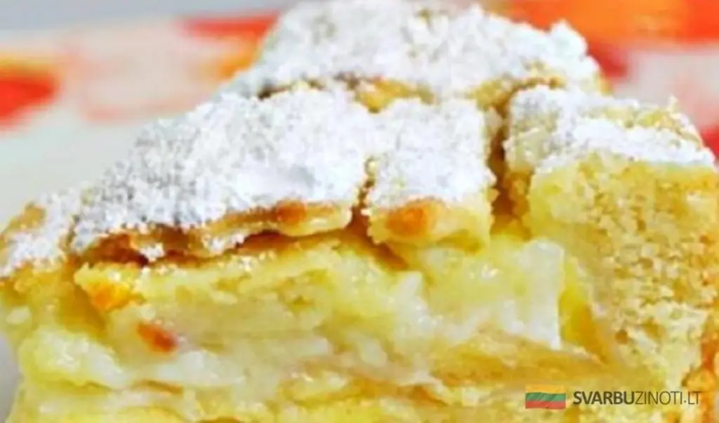 Niezawodne ciasto drożdżowe z jabłkami i kremem: przepis, który musisz znać