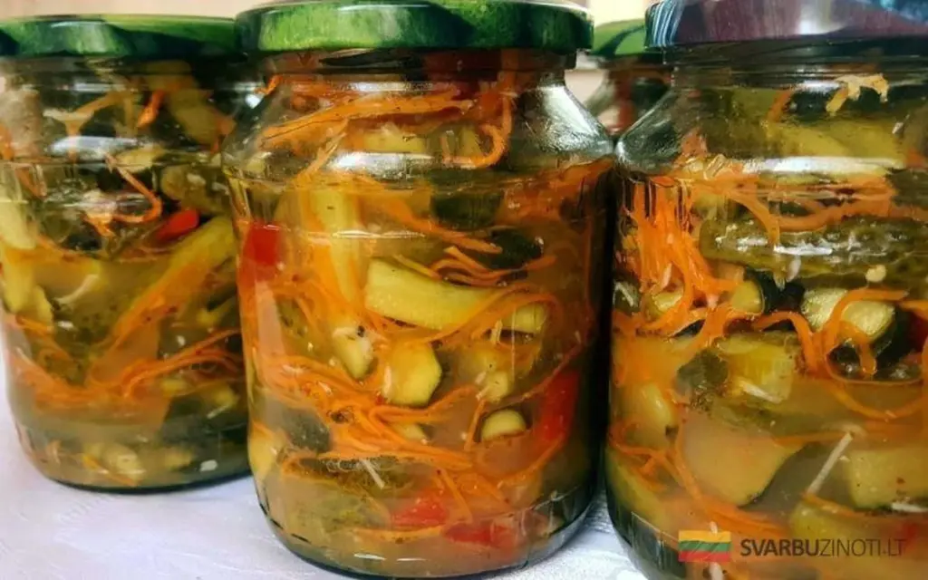 Ostra sałatka z marchewki po koreańsku: Tego uczyła mnie mama, zanim poznała internet