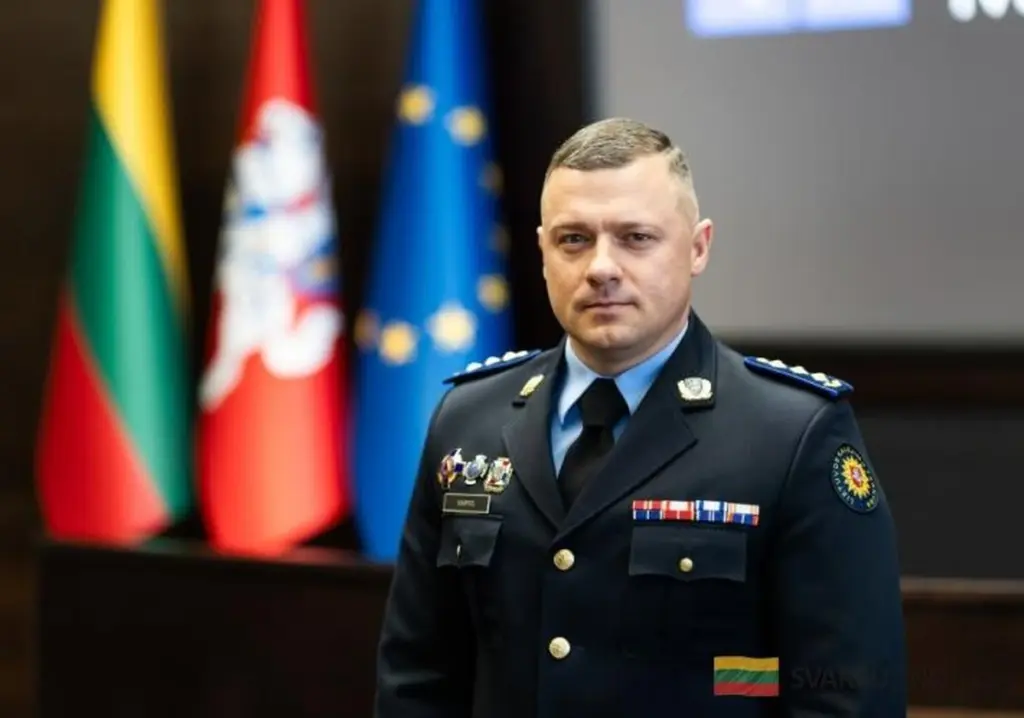 Suogos tarnybos vadovui – oficialus įspėjimas trauktis?