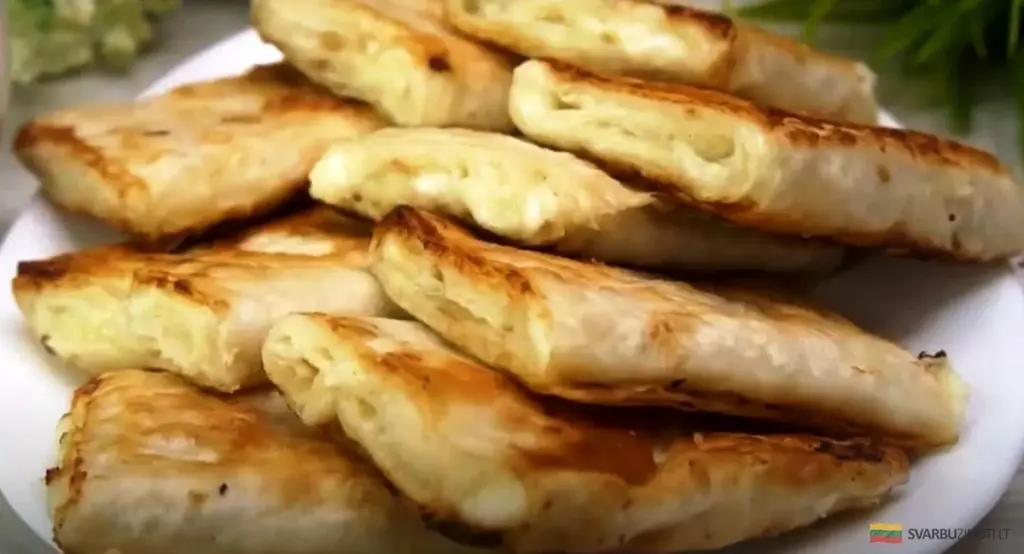 Szybkie śniadanie w 15 minut: Pyszne roladki z twarogu i pity – Ty też je pokochasz!