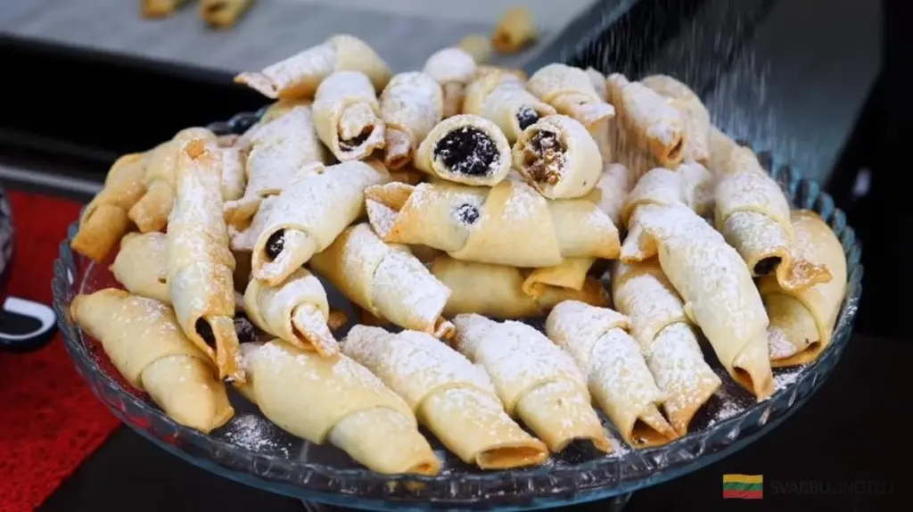 Tradycyjne ciasteczka z makiem wracają do łask: odkryj sekretny przepis naszych babć!