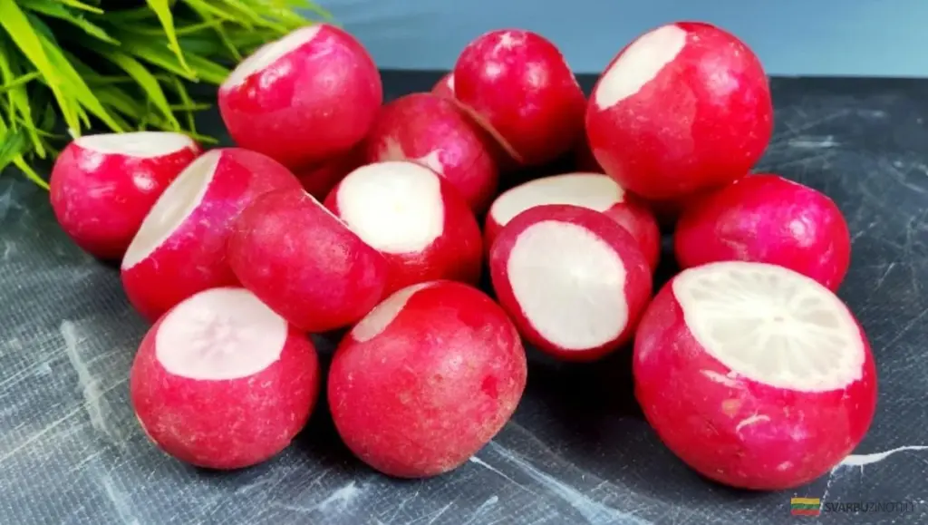 Zastosuj zimowy trik z ogórkami: Dlaczego w lodówce nie powinny leżeć w folii