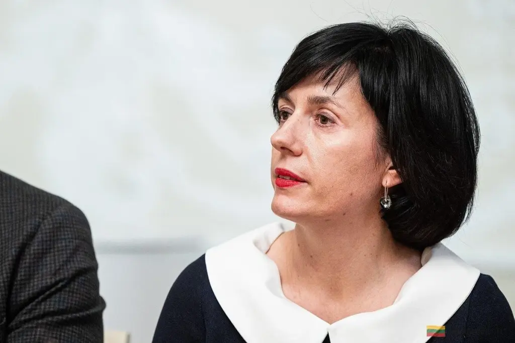 Dwie limuzyny dla minister? Ministerstwo Kultury wynajmuje dwa drogie auta na jednego polityka