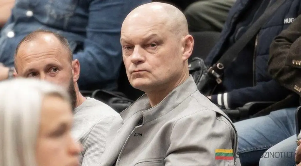 Lobovowi grozi nawet zakaz komentowania w sieci. Oskarżony o szkalowanie, prokuratura żąda kary ograniczenia wolności