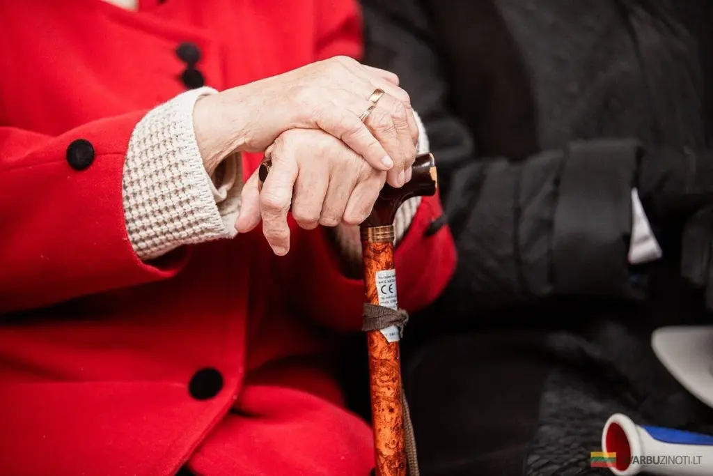 Ponad 49 tys. osób wycofało się z II filara emerytalnego lub odebrało część oszczędności. Czy to dobry ruch?