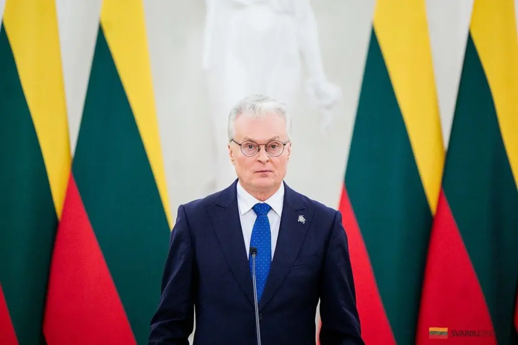 Spadają notowania prezydenta: dlaczego Polacy tracą zaufanie do Nausėdy?