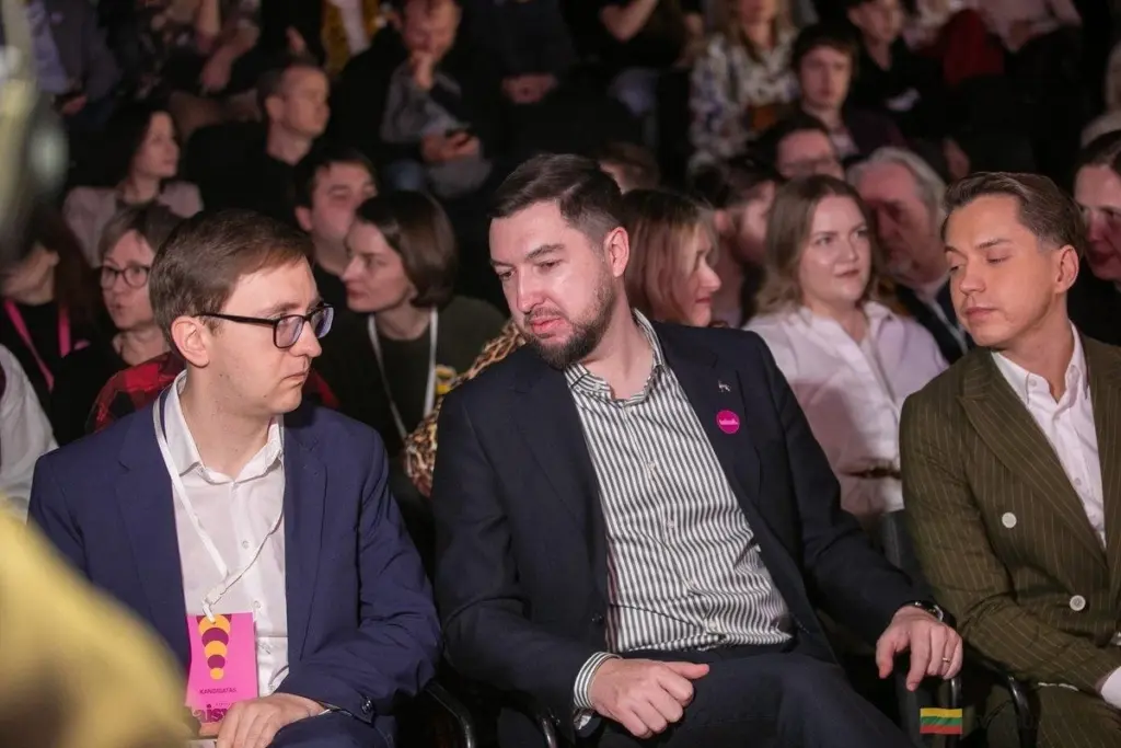 Znany polityk apeluje do wyborców Ligi Wolności: „Czuję obywatelski obowiązek to zrobić, gdy widzimy tyle chaosu”